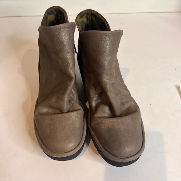 FLY London | Yip Boot - Picture 2 of 8